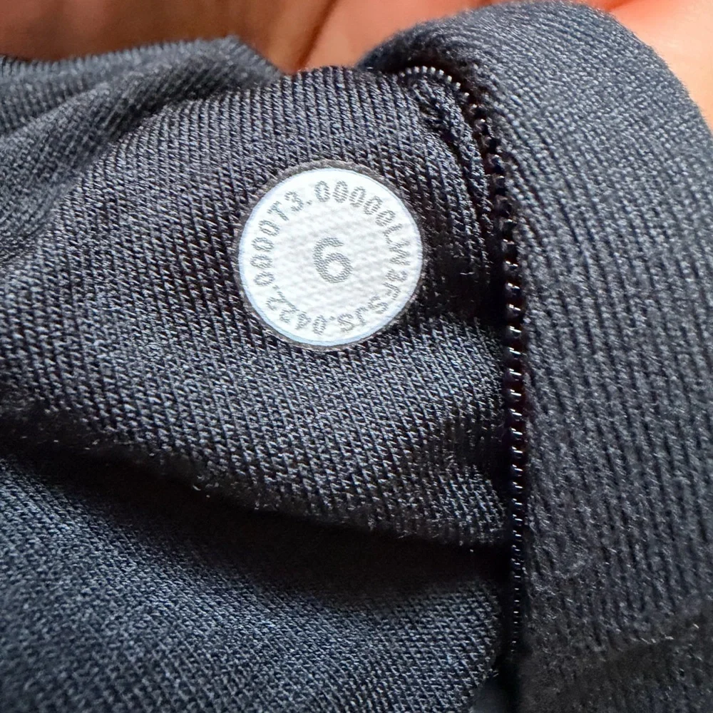 Lululemon Its Rulu Run Long Sleeve Hoodie womens size 6 in black